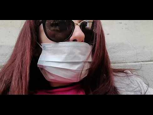 ❤️ Bidh Nicoletta a’ faighinn dìoghaltas air a nàbaidh agus pees anns a ’gharaids aige (cuarantine Eadailteach sònraichte Covid19) ️❌ Bhidio fucking leinn